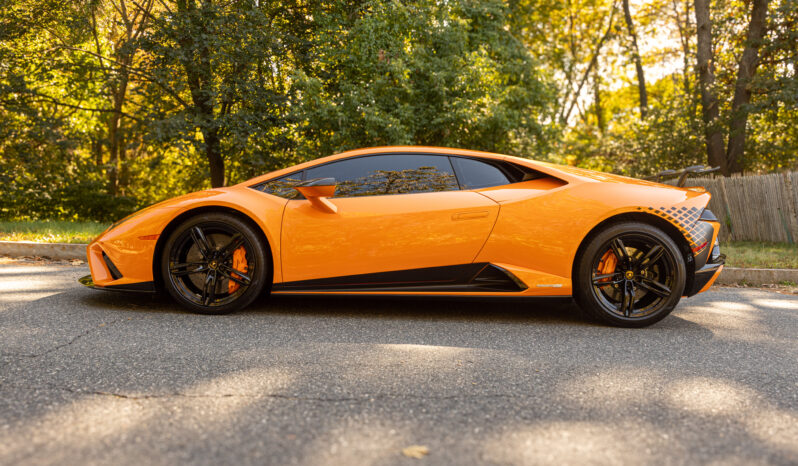 
								2021 Lamborghini Huracan EVO full									