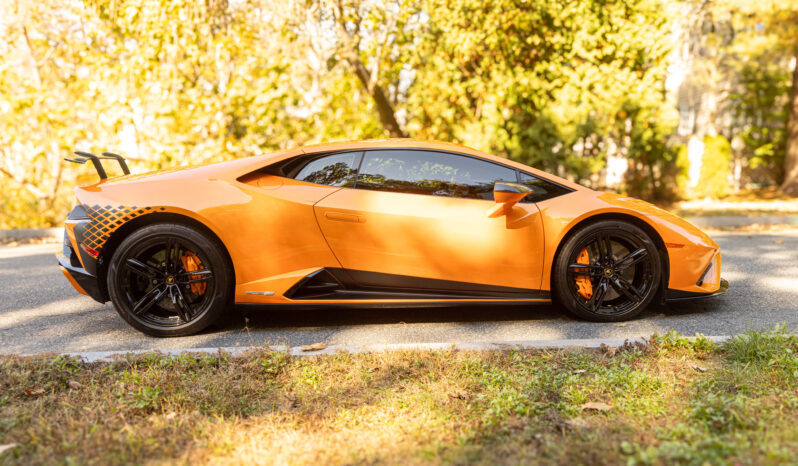 
								2021 Lamborghini Huracan EVO full									