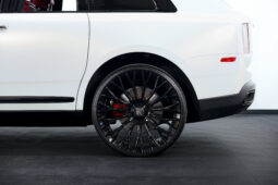 
										2022 Rolls Royce Cullinan Black Badge full									