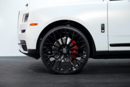 
										2022 Rolls Royce Cullinan Black Badge full									