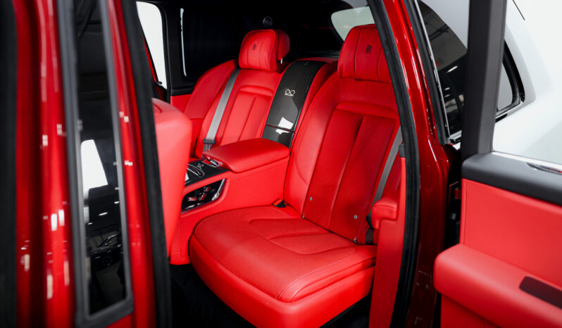 
								2022 Rolls Royce Cullinan Black Badge full									