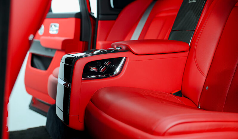 
								2022 Rolls Royce Cullinan Black Badge full									