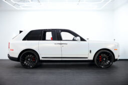 
										2022 Rolls Royce Cullinan Black Badge full									