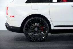 
										2022 Rolls Royce Cullinan Black Badge full									