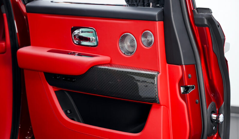 
								2022 Rolls Royce Cullinan Black Badge full									