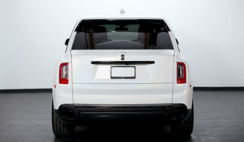 
								2022 Rolls Royce Cullinan Black Badge full									