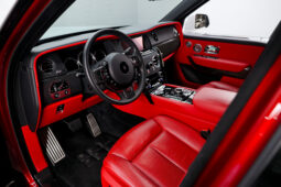 
										2022 Rolls Royce Cullinan Black Badge full									