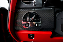 
										2022 Rolls Royce Cullinan Black Badge full									