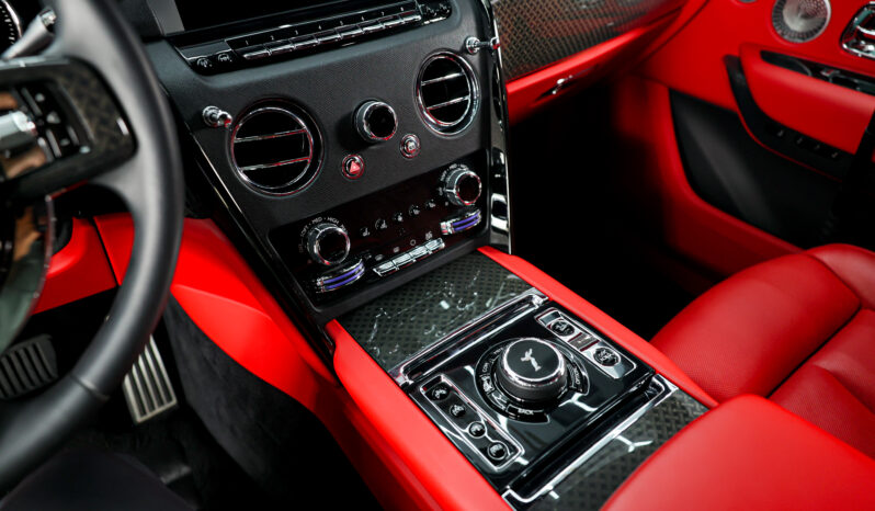 
								2022 Rolls Royce Cullinan Black Badge full									