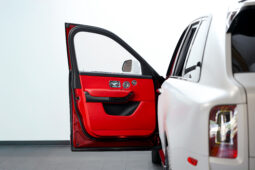 
										2022 Rolls Royce Cullinan Black Badge full									