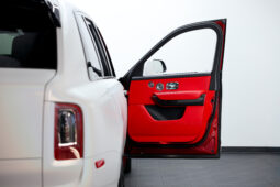 
										2022 Rolls Royce Cullinan Black Badge full									