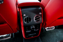 
										2022 Rolls Royce Cullinan Black Badge full									