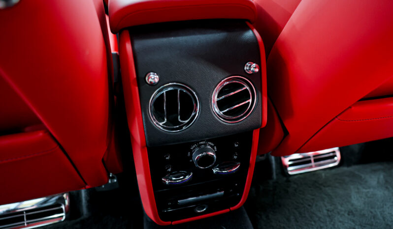 
								2022 Rolls Royce Cullinan Black Badge full									