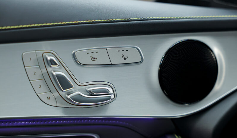 
								2021 Mercedes AMG GLC 63S Coupe full									