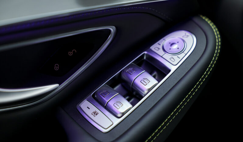 
								2021 Mercedes AMG GLC 63S Coupe full									