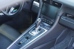 
										2018 Porsche 911 Carrera full									