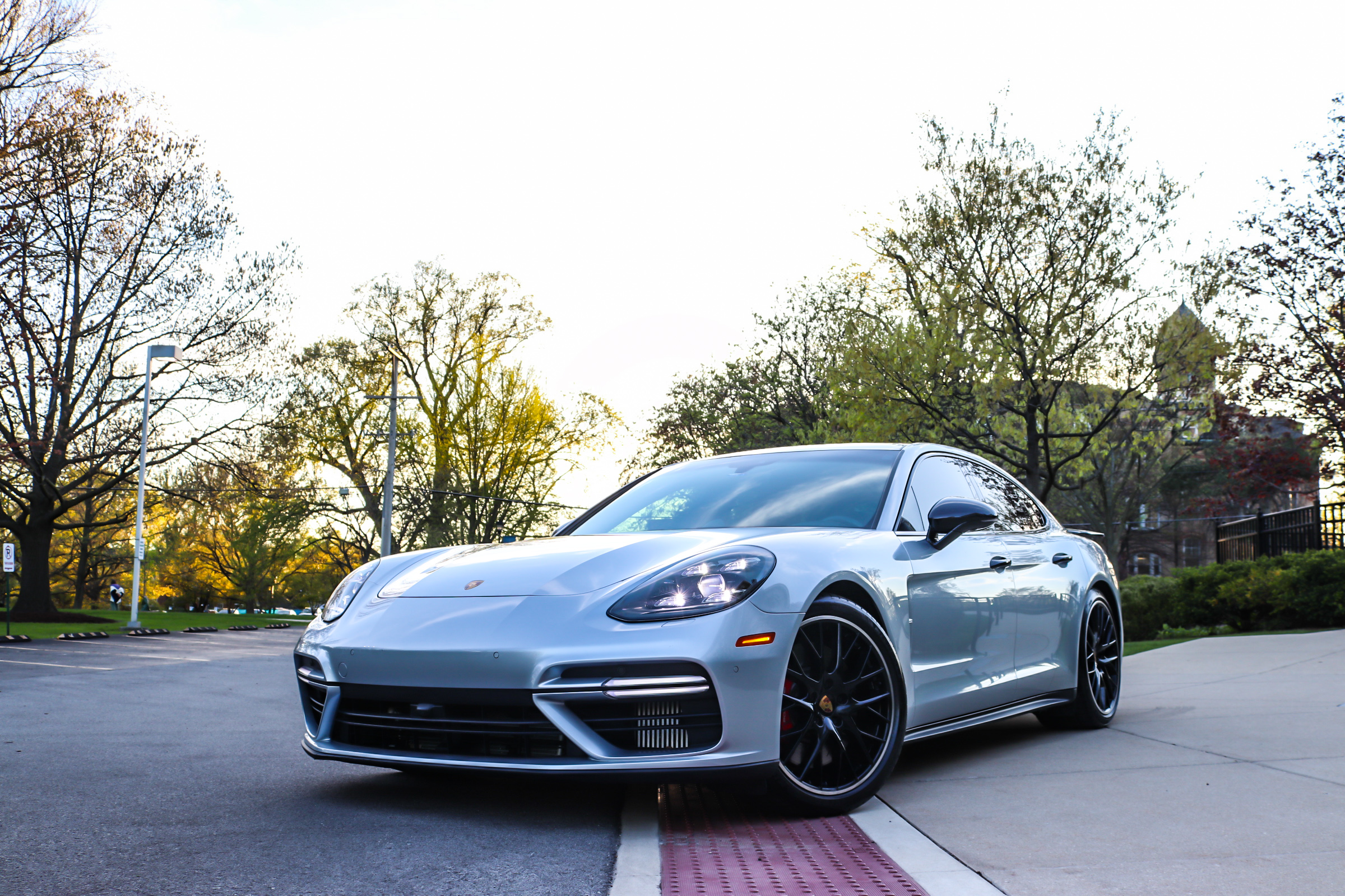 2017 Porsche Panamera Turbo's photo