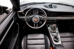 
										2022 Porsche 911 Targa 4S full									